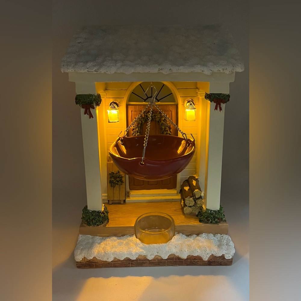 HTF Yankee Candle HOLLY DOOR 10" Tea Light Tart Burner Winter Lights Holiday